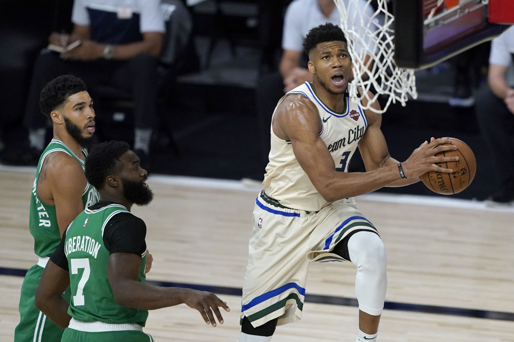 Bucks 119, Celtics 112